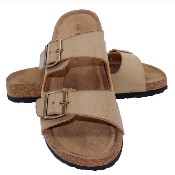 SOLD!!!!!!! 6.5 Everglades sandals (taupe) - Picture 1 of 5